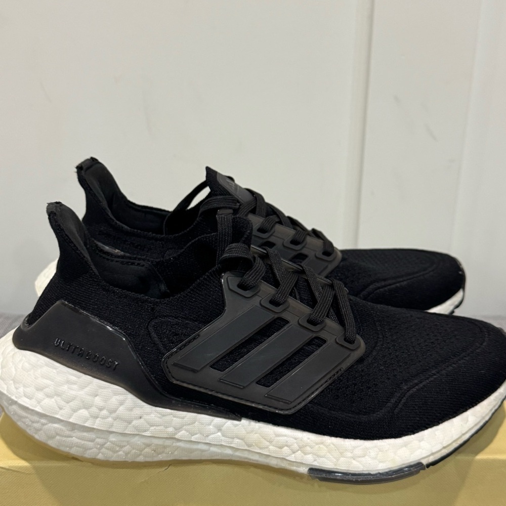 Women Adidas Ultraboost 21, Black, 7